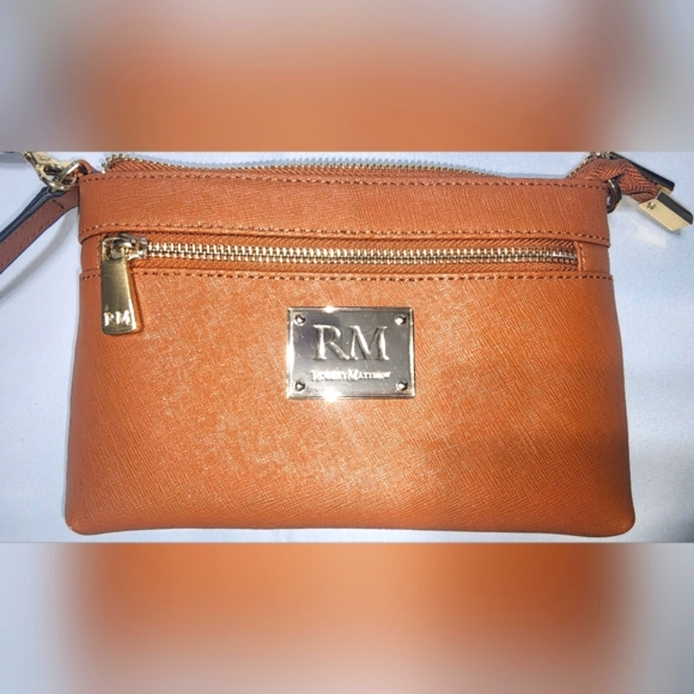 Robert Matthew Tan Clutch